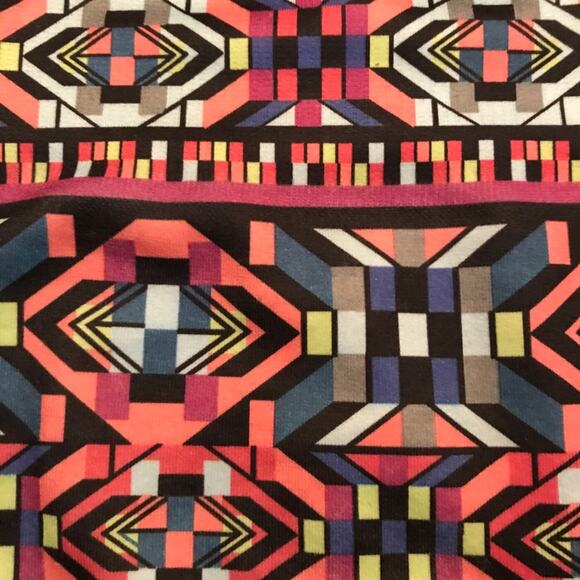 Geometric Print Leggings - Picture 2 of 3